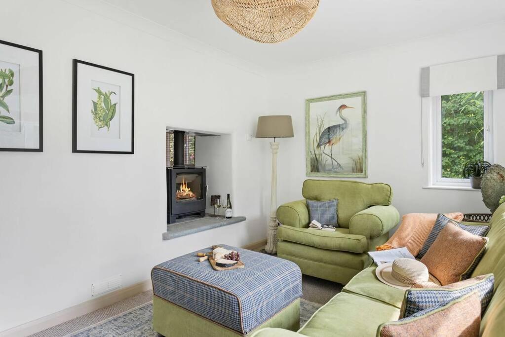 Bramblewood - Cosy Chic, Hot Tub, Close To Beach Stokeinteignhead Экстерьер фото