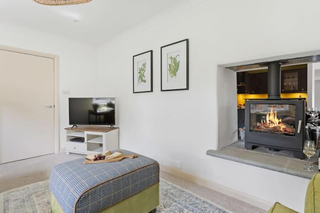 Bramblewood - Cosy Chic, Hot Tub, Close To Beach Stokeinteignhead Экстерьер фото