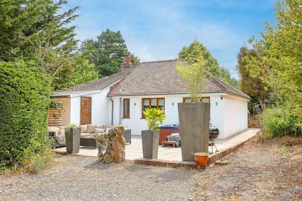 Bramblewood - Cosy Chic, Hot Tub, Close To Beach Stokeinteignhead Экстерьер фото